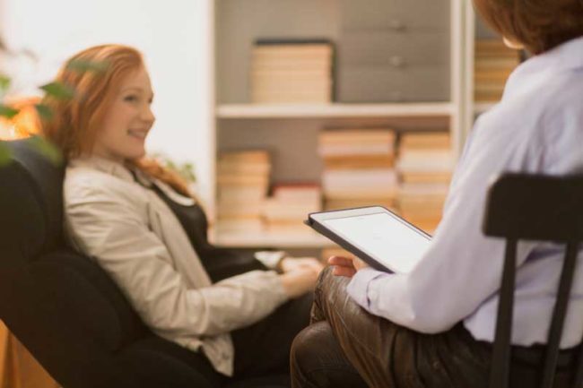 woman-during-psychotherapy-P69XBR7 leadership and managing people coaching Portage